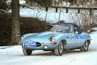 Foto 164 di 385: JAGUAR E TYPE 4.2 ROADSTER S1 1965