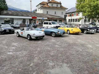 Foto 177 di 385: JAGUAR E TYPE 4.2 ROADSTER S1 1965