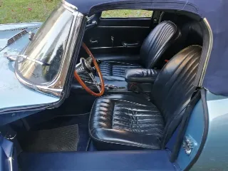 Foto 17 di 385: JAGUAR E TYPE 4.2 ROADSTER S1 1965
