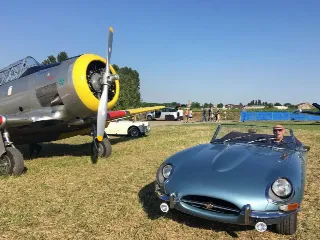 Foto 216 di 385: JAGUAR E TYPE 4.2 ROADSTER S1 1965