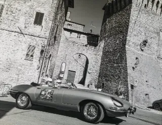 Foto 251 di 385: JAGUAR E TYPE 4.2 ROADSTER S1 1965