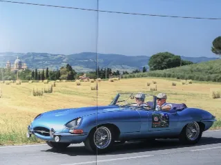 Foto 255 di 385: JAGUAR E TYPE 4.2 ROADSTER S1 1965