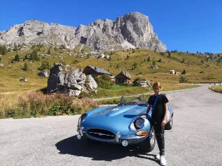 Foto 280 di 385: JAGUAR E TYPE 4.2 ROADSTER S1 1965
