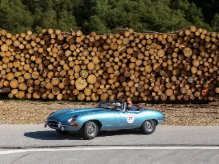 Foto 288 di 385: JAGUAR E TYPE 4.2 ROADSTER S1 1965