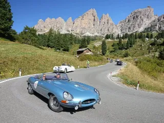 Foto 291 di 385: JAGUAR E TYPE 4.2 ROADSTER S1 1965