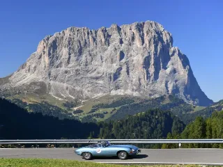 Foto 293 di 385: JAGUAR E TYPE 4.2 ROADSTER S1 1965