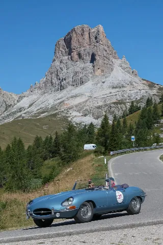 Foto 301 di 385: JAGUAR E TYPE 4.2 ROADSTER S1 1965