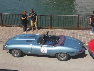 Foto 306 di 385: JAGUAR E TYPE 4.2 ROADSTER S1 1965
