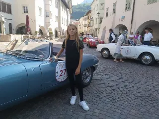 Foto 318 di 385: JAGUAR E TYPE 4.2 ROADSTER S1 1965