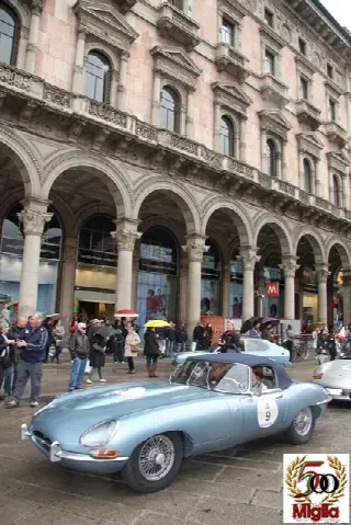 Foto 35 di 385: JAGUAR E TYPE 4.2 ROADSTER S1 1965