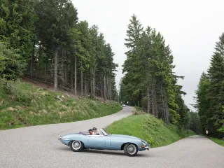 Foto 370 di 385: JAGUAR E TYPE 4.2 ROADSTER S1 1965