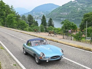 Foto 374 di 385: JAGUAR E TYPE 4.2 ROADSTER S1 1965