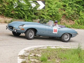 Foto 375 di 385: JAGUAR E TYPE 4.2 ROADSTER S1 1965