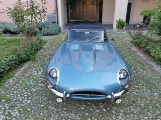 Foto 3 di 385: JAGUAR E TYPE 4.2 ROADSTER S1 1965