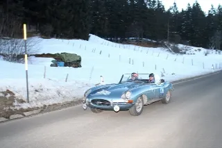 Foto 47 di 385: JAGUAR E TYPE 4.2 ROADSTER S1 1965