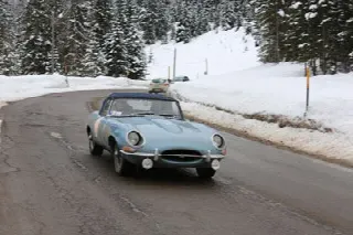 Foto 70 di 385: JAGUAR E TYPE 4.2 ROADSTER S1 1965
