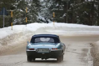 Foto 81 di 385: JAGUAR E TYPE 4.2 ROADSTER S1 1965