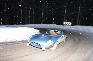 Foto 83 di 385: JAGUAR E TYPE 4.2 ROADSTER S1 1965