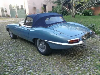 Foto 8 di 385: JAGUAR E TYPE 4.2 ROADSTER S1 1965