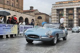 Foto 93 di 385: JAGUAR E TYPE 4.2 ROADSTER S1 1965