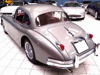 Foto 14 di 80: JAGUAR XK 150 FHC 3.4 LITRE 1958