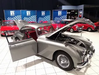 Foto 17 di 80: JAGUAR XK 150 FHC 3.4 LITRE 1958