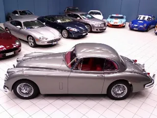 Foto 4 di 80: JAGUAR XK 150 FHC 3.4 LITRE 1958