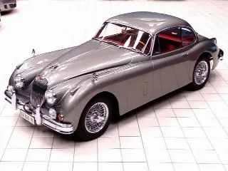 Foto 7 di 80: JAGUAR XK 150 FHC 3.4 LITRE 1958