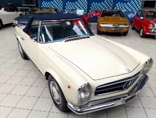 Foto 10 di 99: MERCEDES BENZ  230 SL PAGODA 1965