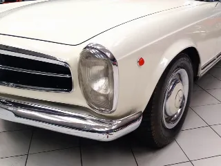 Foto 15 di 99: MERCEDES BENZ  230 SL PAGODA 1965