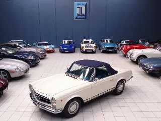 Foto 1 di 99: MERCEDES BENZ  230 SL PAGODA 1965