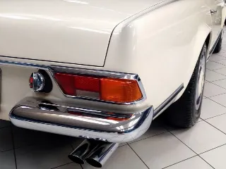 Foto 20 di 99: MERCEDES BENZ  230 SL PAGODA 1965