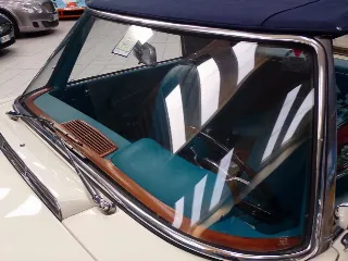 Foto 21 di 99: MERCEDES BENZ  230 SL PAGODA 1965