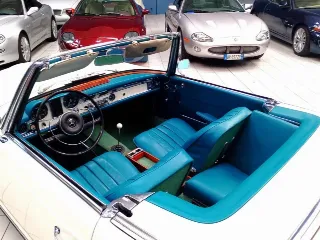 Foto 29 di 99: MERCEDES BENZ  230 SL PAGODA 1965