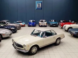 Foto 3 di 99: MERCEDES BENZ  230 SL PAGODA 1965