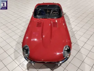 Foto 12 di 33: JAGUAR E TYPE 3.8 OTS 1965