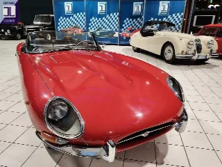 Foto 13 di 33: JAGUAR E TYPE 3.8 OTS 1965