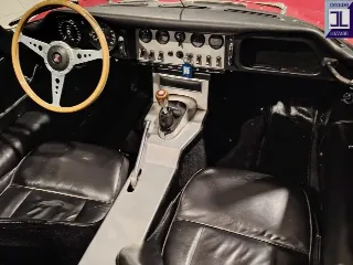 Foto 22 di 33: JAGUAR E TYPE 3.8 OTS 1965