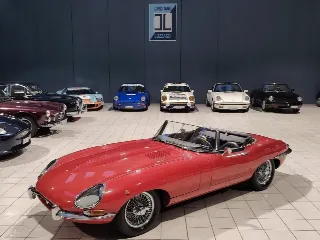 Foto 4 di 33: JAGUAR E TYPE 3.8 OTS 1965