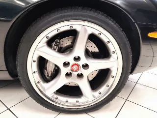 Foto 22 di 68: JAGUAR XK R COUPE 1998