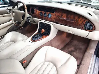 Foto 45 di 68: JAGUAR XK R COUPE 1998