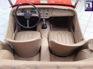 Foto 37 di 57: TRIUMPH TR2 LONG DOOR 1954