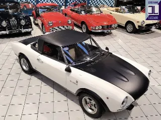 Foto 10 di 73: FIAT  ABARTH 124 SPORT RALLY 1975