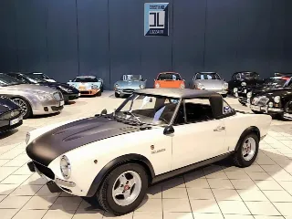 Foto 2 di 73: FIAT  ABARTH 124 SPORT RALLY 1975