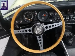 Foto 28 di 51: JAGUAR E-TYPE ROADSTER 4.2 S2 1970