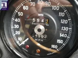Foto 32 di 51: JAGUAR E-TYPE ROADSTER 4.2 S2 1970