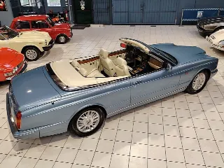 Foto 12 di 64: BENTLEY AZURE 1996