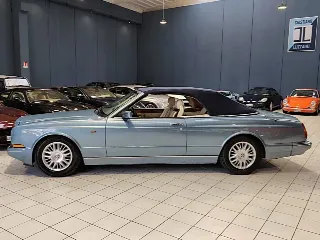 Foto 15 di 64: BENTLEY AZURE 1996