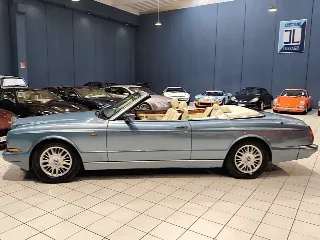 Foto 16 di 64: BENTLEY AZURE 1996