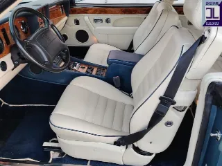 Foto 31 di 64: BENTLEY AZURE 1996